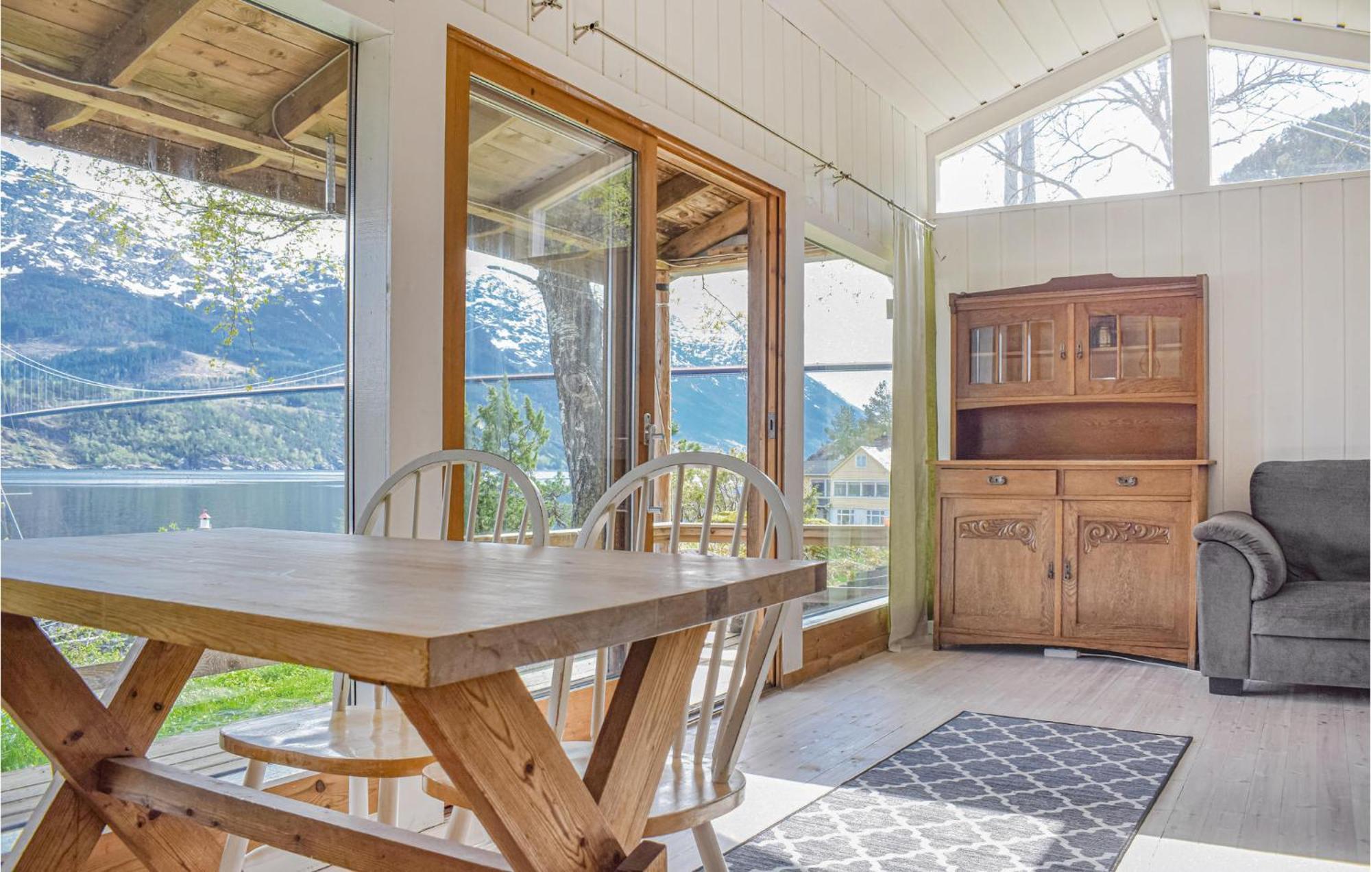Beautiful Home In Vallavik With Kitchen Bu Екстер'єр фото